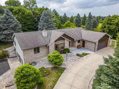 39855 Sunset, Summit, WI 53066