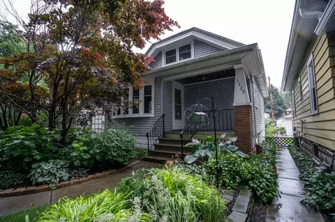 3325 S Delaware, Milwaukee, WI 53207
