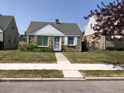 4643 N Pkwy, Milwaukee, WI 53209