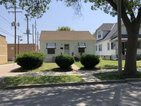 4756 N 21st, Milwaukee, WI 53209