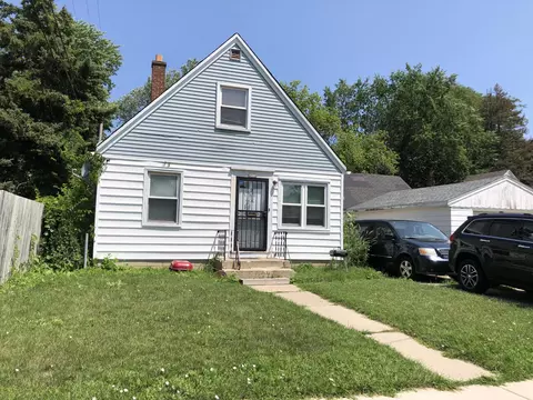 4910 W Rohr, Milwaukee, WI 53218