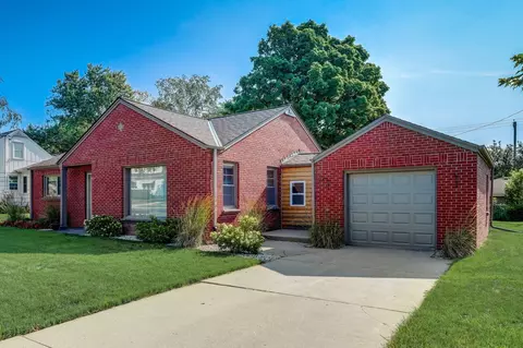 3862 S 56th, Greenfield, WI 53220