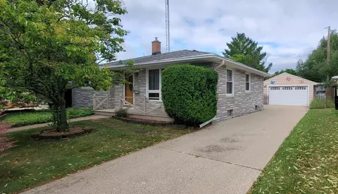 7812 43rd, Kenosha, WI 53142