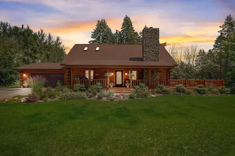 200 Hidden Blf, Cedar Grove, WI 53013