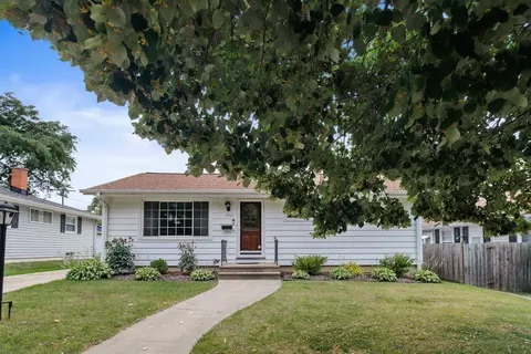 4706 Harding, Kenosha, WI 53142