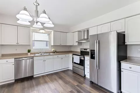w56n479 Highland, Cedarburg, WI 53012
