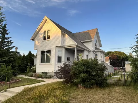 909 N 15th, Manitowoc, WI 54220
