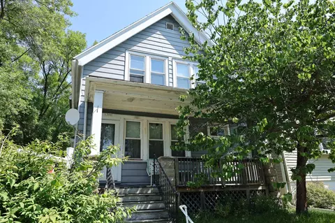 1300 E Manitoba, Milwaukee, WI 53207