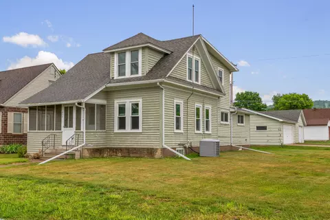 212 School, Coon Valley, WI 54623