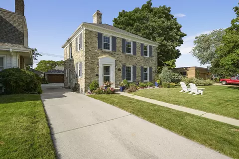 214 Wolff, Racine, WI 53402