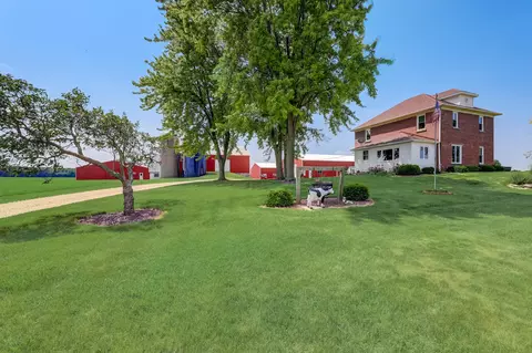 5181 Hillcrest, Addison, WI 53095
