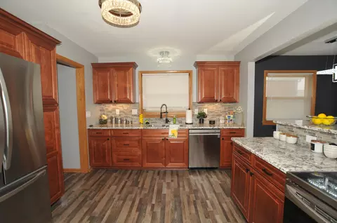 1120 S 116th, West Allis, WI 53214