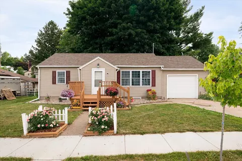 853 S Rusk, Viroqua, WI 54665