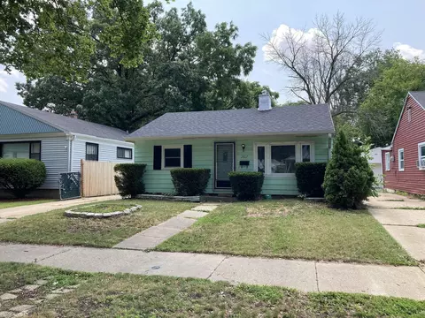 2807 W Oriole, Milwaukee, WI 53209