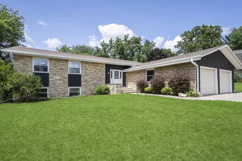 595 Court, Hartford, WI 53027