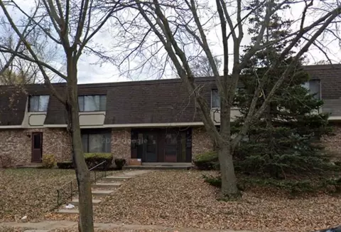 6077 W Calumet, Milwaukee, WI 53223