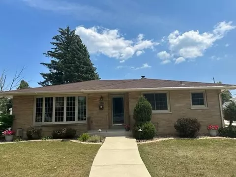 2427 25th, Kenosha, WI 53140