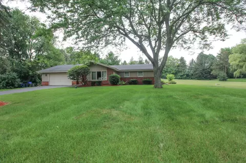 s58w22355 Weiland, Waukesha, WI 53189