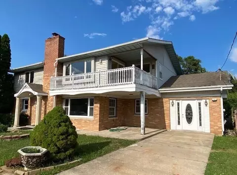 6033 56th, Kenosha, WI 53142