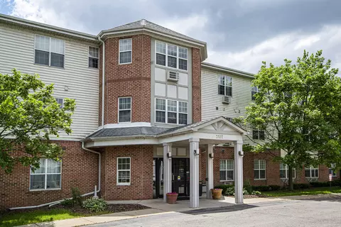 7307 N Port Washington #113, Glendale, WI 53217