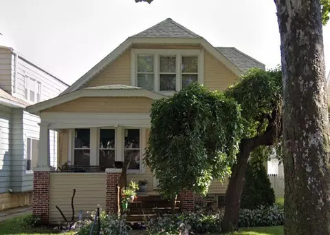 2126 S 32nd, Milwaukee, WI 53215