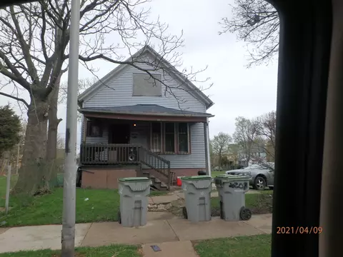 2208 W Brown, Milwaukee, WI 53205