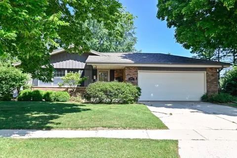 5788 Rustic, Greendale, WI 53129