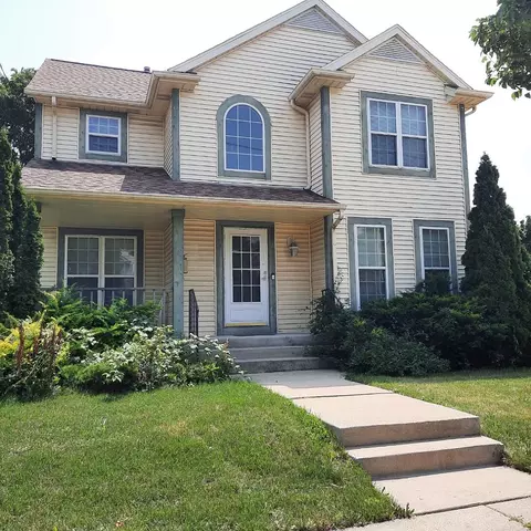 1935 W Vine, Milwaukee, WI 53205