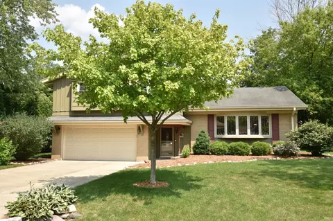 8550 N Pelham, Bayside, WI 53217