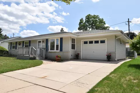 8637 W Hayes, West Allis, WI 53227