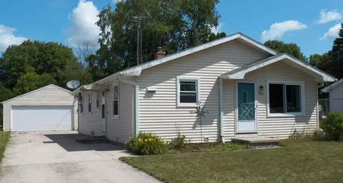 812 E Linden, Manitowoc, WI 54220