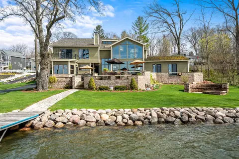 417 Park, Pewaukee, WI 53072