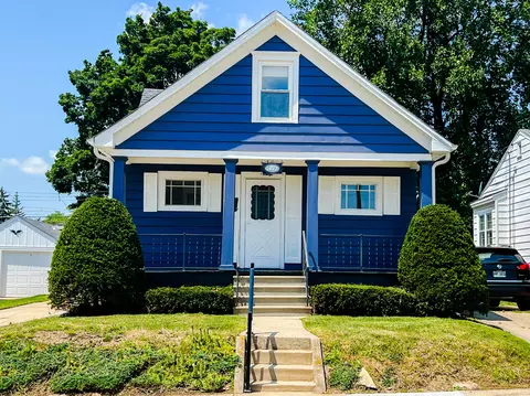 1422 Russet, Racine, WI 53405