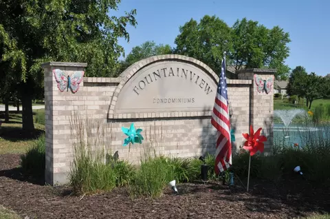 5305 S Butterfield #5305, Greenfield, WI 53221