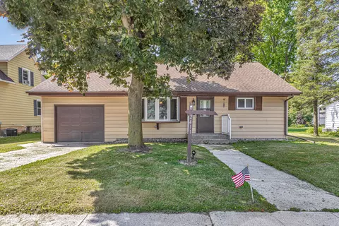 2411 Wisconsin, New Holstein, WI 53061