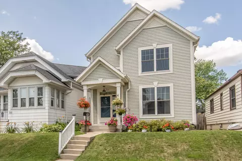 2161 S 68th, West Allis, WI 53219