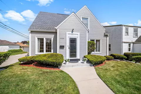 3520 S 45th, Greenfield, WI 53220