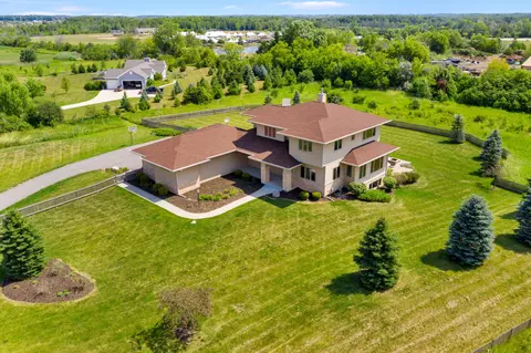 4406 W Highland, Mequon, WI 53092
