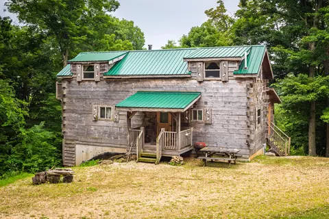 65725 De Soto Rdg, Freeman, WI 54624
