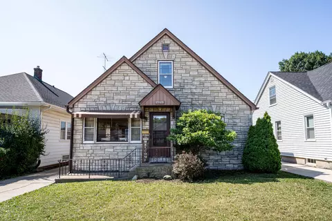 2925 Gillen, Racine, WI 53403