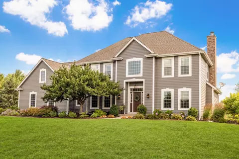 1588 Swallow, Cedarburg, WI 53024