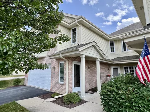 3301 Cedar Holw #A, Waukesha, WI 53188