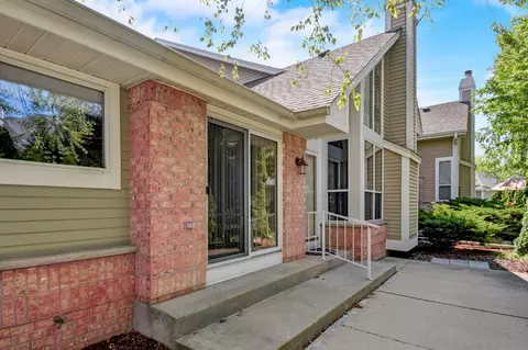 14291 W Waterford Sq, New Berlin, WI 53151