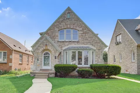 3352 S 19th, Milwaukee, WI 53215
