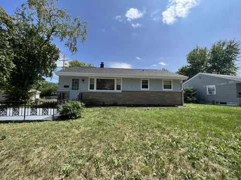 7627 W Grantosa, Milwaukee, WI 53218