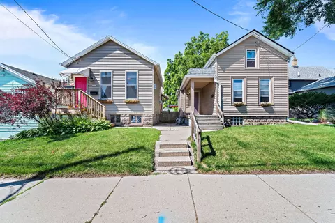 2487 S Delaware #2489, Milwaukee, WI 53207