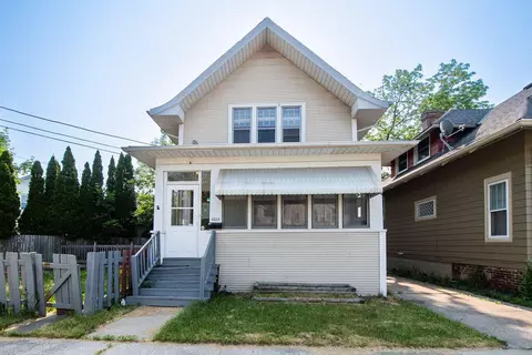 1325 Thurston, Racine, WI 53405