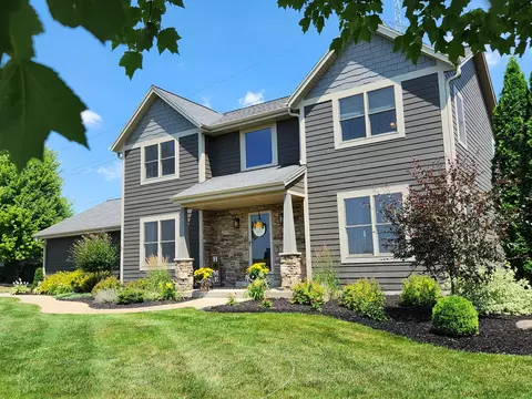 w233s4478 Burtsway, Waukesha, WI 53189