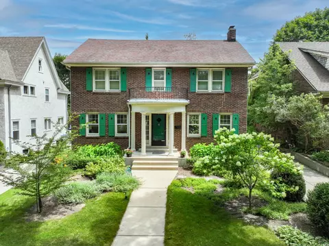 3466 N Frederick, Milwaukee, WI 53211