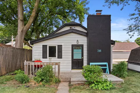 318 Estberg, Waukesha, WI 53186